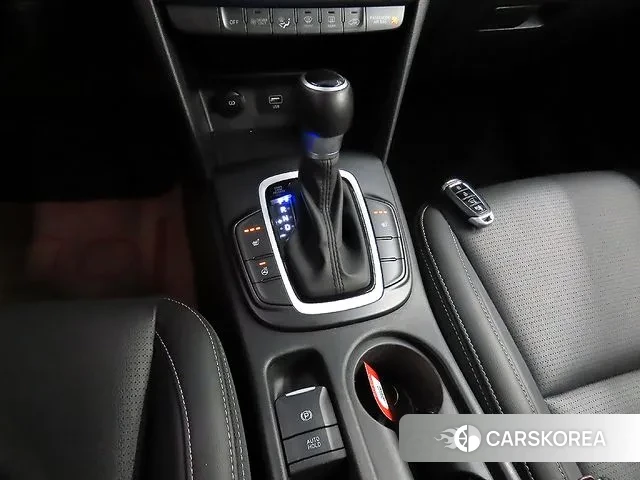 Hyundai Kona Hybrid 2019 Белый из Кореи, фото 3