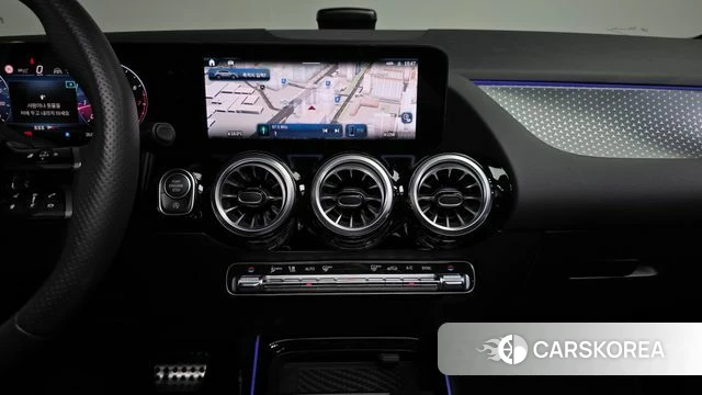 Mercedes-Benz GLA - Class H247 2025 Черный из Кореи, фото 3