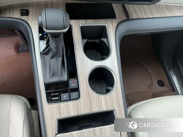 Toyota Saina 2025 Белый из Китая, фото 3