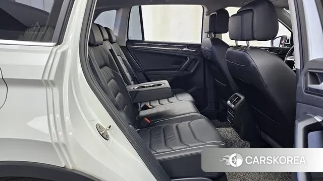 Volkswagen Tiguan second Generation 2022 Белый из Кореи, фото 3