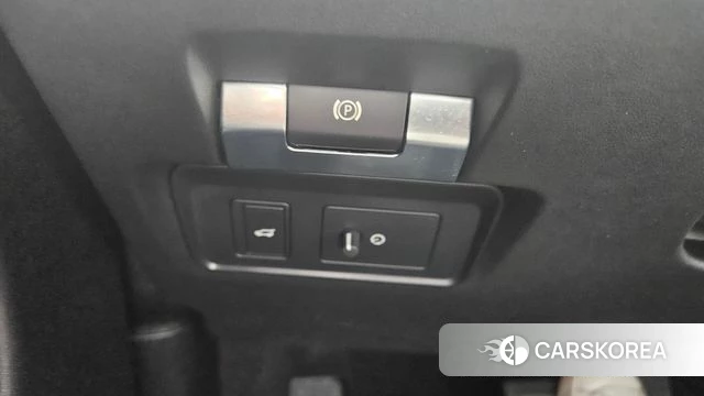 Land Rover Discovery Sports 2nd Generation 2023 Белый из Кореи, фото 3