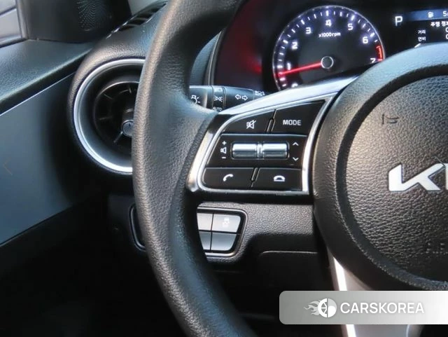 Kia The New K3 2nd generation 2023 Белый из Кореи, фото 3