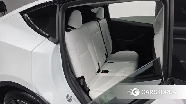 Tesla Model Y 2023 Белый из Кореи, фото 3