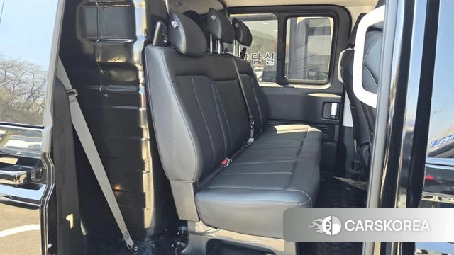 Hyundai Staria 2023 Черный из Кореи, фото 3