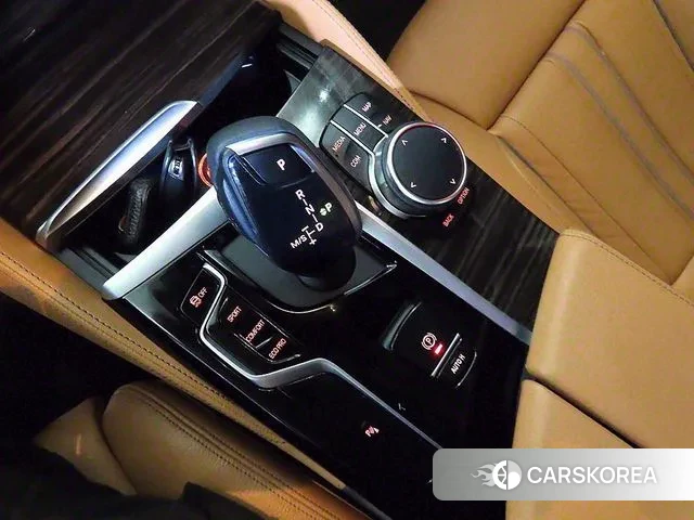 BMW 5 Series (G30) 2022 Белый из Кореи, фото 3