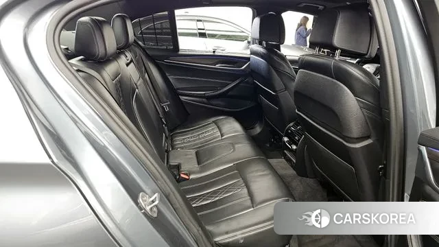 BMW 5 Series (G30) 2018 Серый из Кореи, фото 3