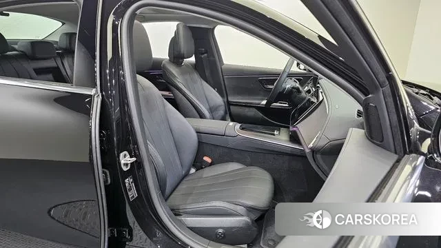 Mercedes-Benz E-Class W214 2024 Черный из Кореи, фото 3