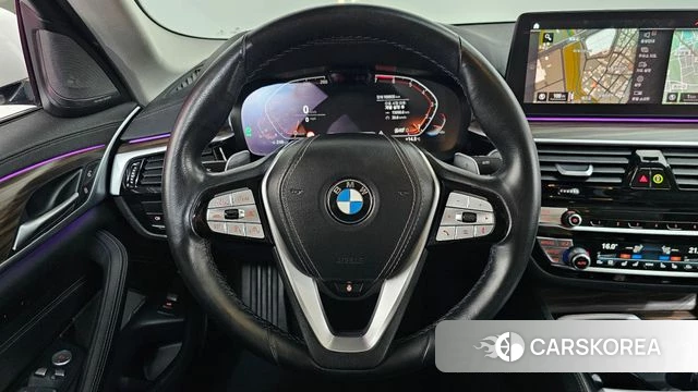 BMW 5 Series (G30) 2022 Белый из Кореи, фото 3