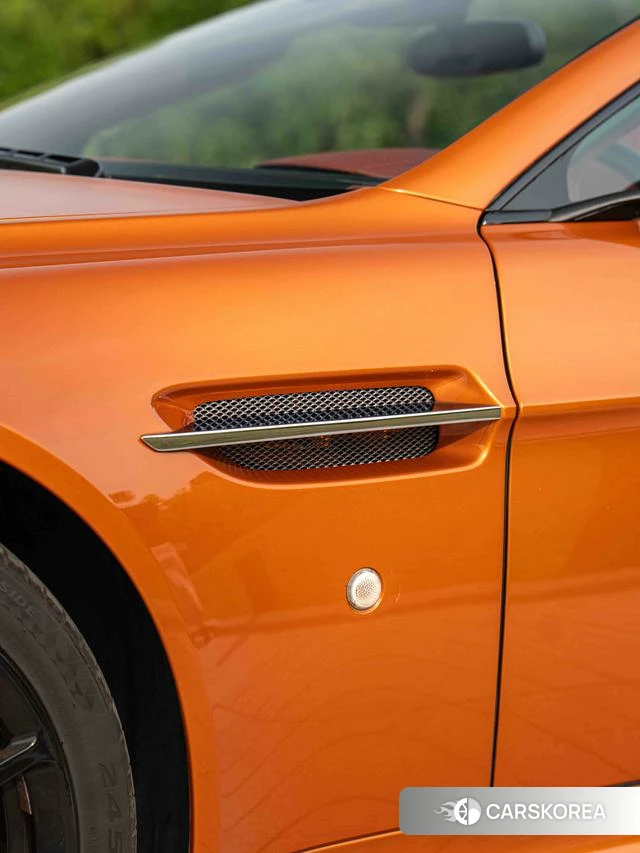 Aston Martin Vantage 2020 Оранжевый из Китая, фото 3