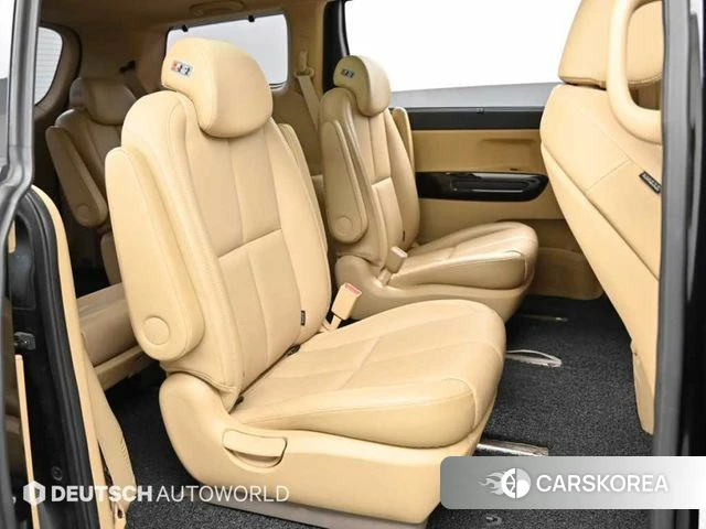 Kia The New Carnival 2018 Черный из Кореи, фото 3
