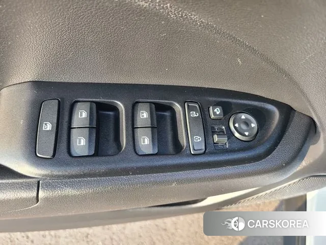 Hyundai Venue 2022 Белый из Кореи, фото 3