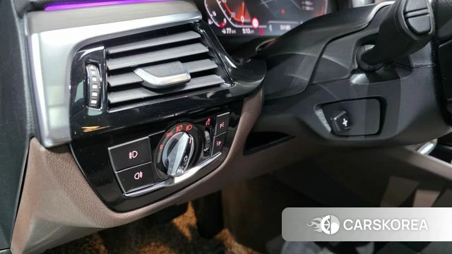 BMW 5 Series (G30) 2020 Серый из Кореи, фото 3