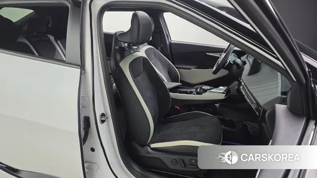 Kia EV6 2023 Белый из Кореи, фото 3