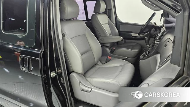 Hyundai The New Grand Starex 2018 Черный из Кореи, фото 3