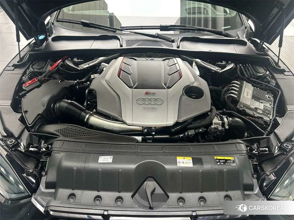 Audi RS 5 2023 Черный из Китая, фото 3