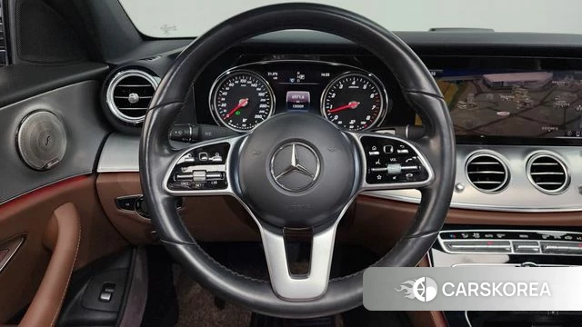 Mercedes-Benz E-Class W213 2019 Черный из Кореи, фото 3