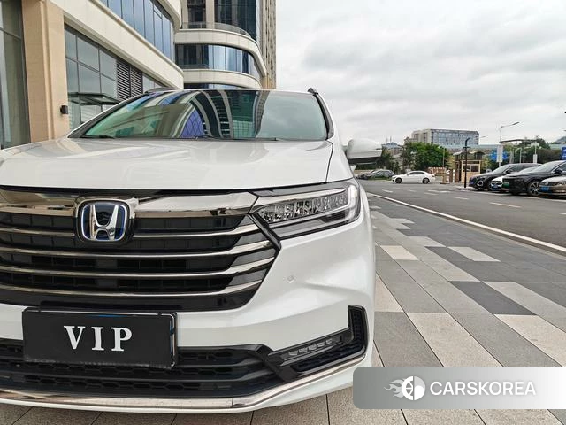 Honda Odyssey 2024 Белый из Китая, фото 3