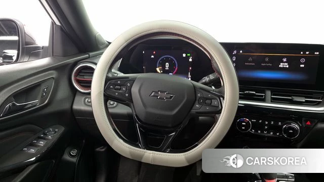 Chevrolet (GM Daewoo) Trax Crossover 2024 Белый из Кореи, фото 3