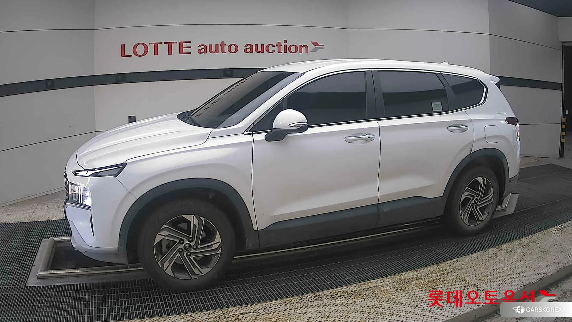 Hyundai Santa Fe 2023 Creamy White Pearl (optional) из Кореи, фото 3