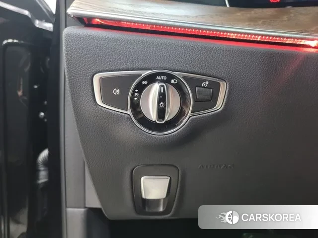 Mercedes-Benz E-Class W213 2023 Черный из Кореи, фото 3