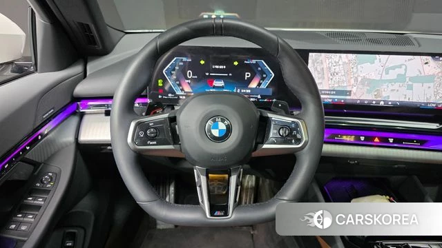 BMW 5 Series (G60) 2025 Белый из Кореи, фото 3