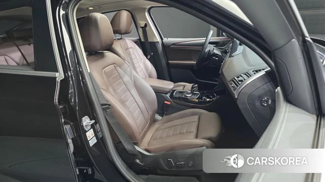 BMW X4 (G02) 2024 Черный из Кореи, фото 3