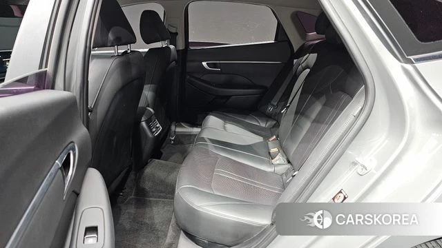 Hyundai Sonata (DN8) 2019 Серебристо-серый из Кореи, фото 3