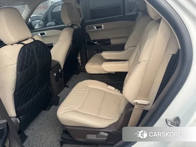 Ford Explorer 6th Generation 2022 Белый из Кореи, фото 3