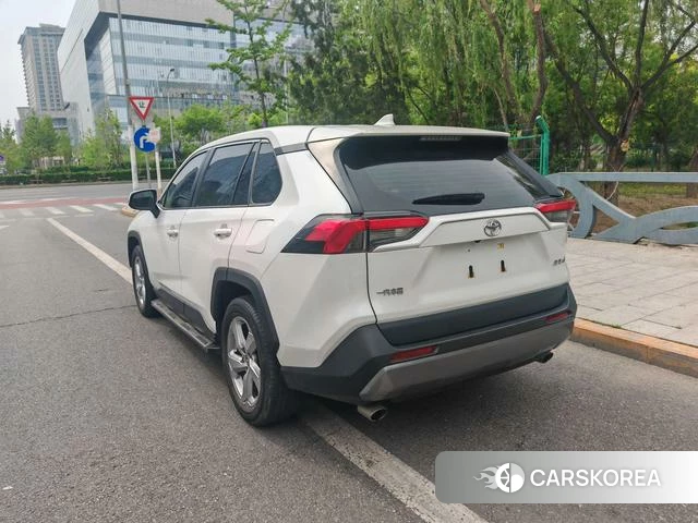 Toyota RAV4 Rongfang 2021 Белый из Китая, фото 3
