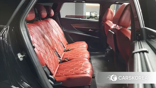Peugeot 5008 second generation 2024 Черный из Кореи, фото 3