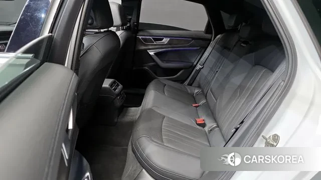 Audi A6 (C8) 2023 Белый из Кореи, фото 3