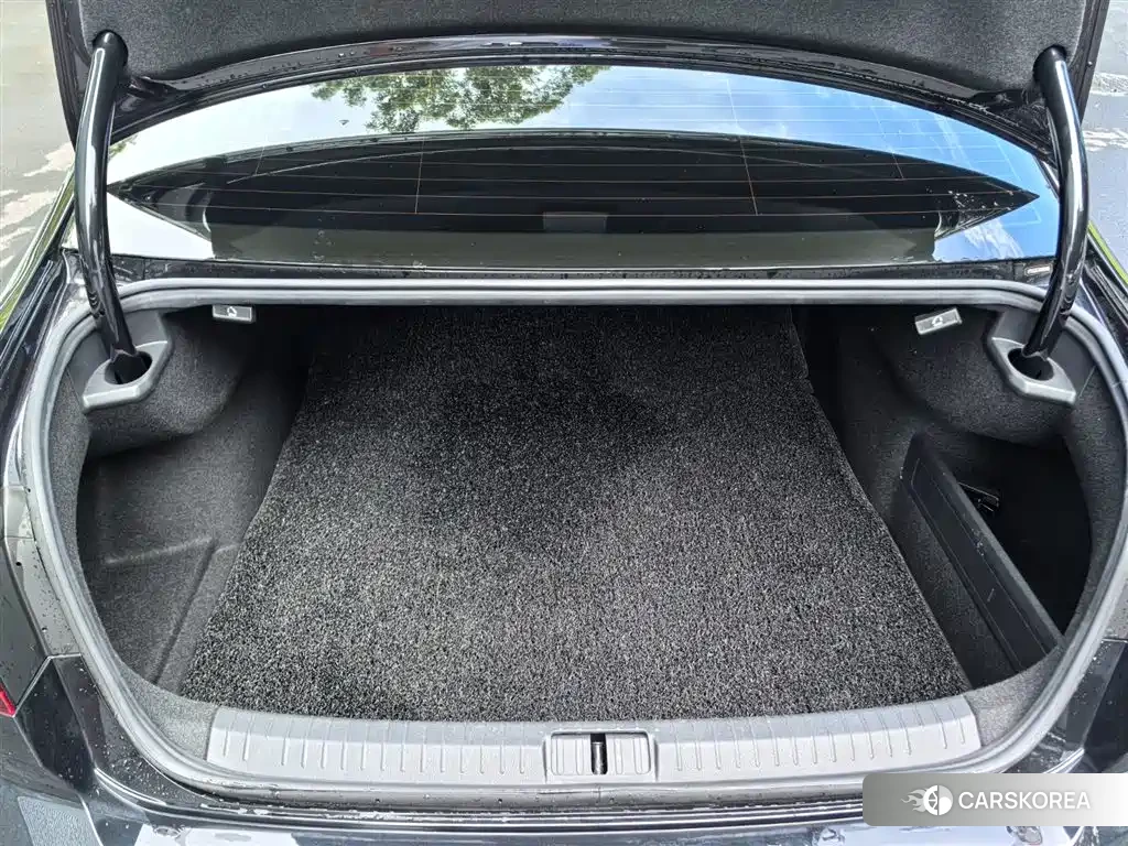 Volkswagen Magotan 2021 Черный из Китая, фото 3