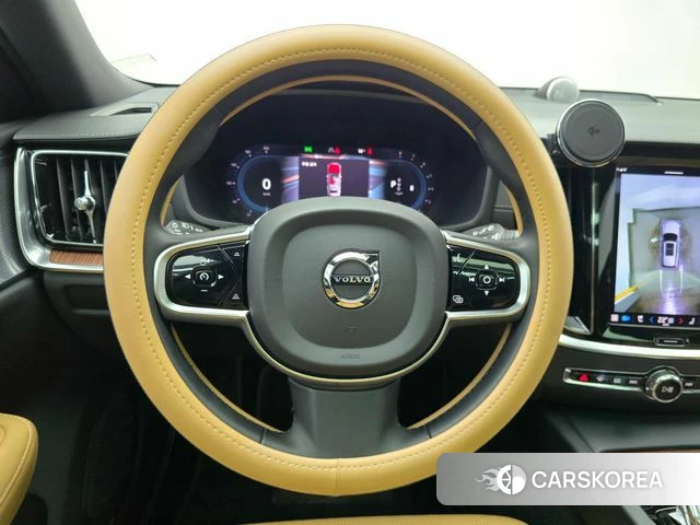 Volvo V60 Cross-Country 2nd Generation 2022 Белый из Кореи, фото 3