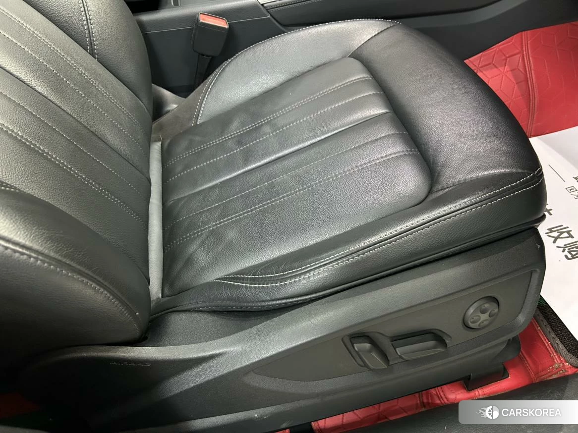 Audi Q5L 2019 Белый из Китая, фото 3