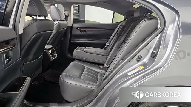 Lexus New ES300h 2018 Серый из Кореи, фото 3