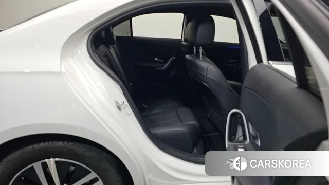 Mercedes-Benz A-Class W177 2021 Белый из Кореи, фото 3