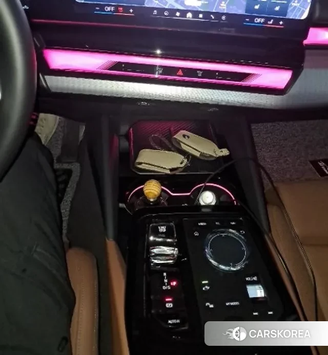 BMW 5 Series (G60) 2024 Белый из Кореи, фото 3