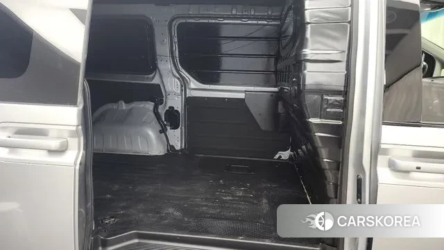 Hyundai Staria 2022 Серебряный из Кореи, фото 3