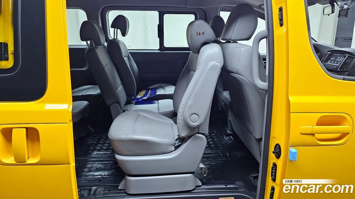 Hyundai The New Grand Starex 2021 Желтый из Кореи, фото 3