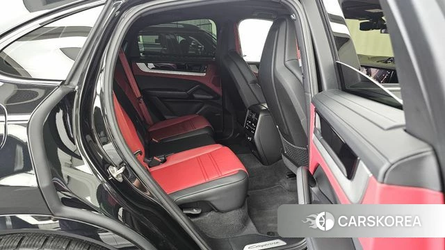 Porsche Cayenne (PO536) 2025 Черный из Кореи, фото 3