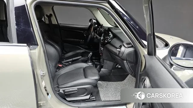 Mini Cooper D 2019 Песочный из Кореи, фото 3