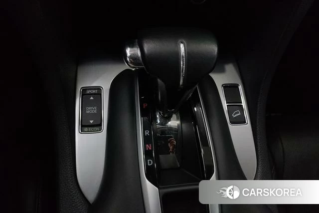 Honda Crown Road 2021 Белый из Китая, фото 3