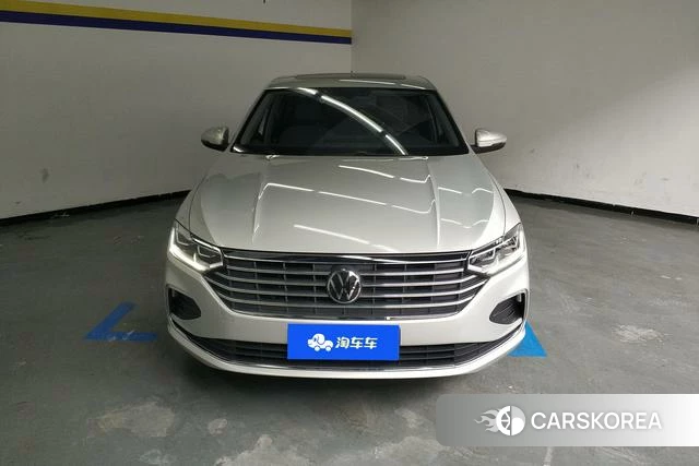 Volkswagen Lavida 2022 Темно-серый из Китая, фото 3