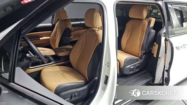 Kia Carnival 4th generation 2023 Белый из Кореи, фото 3