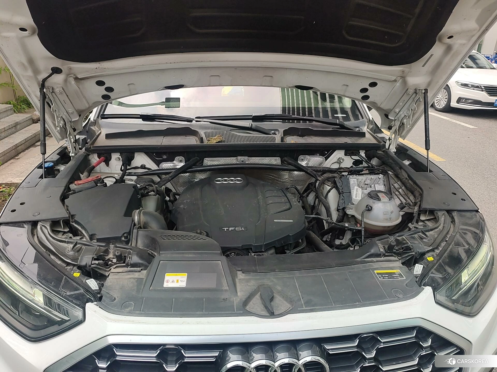 Audi Q5L 2021 Белый из Китая, фото 3