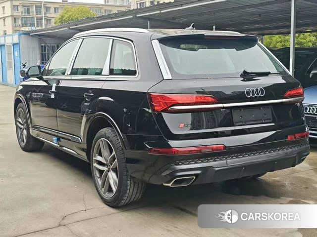Audi Q7 2026 Черный из Китая, фото 3
