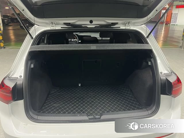 Volkswagen Golf 2023 Белый из Китая, фото 3