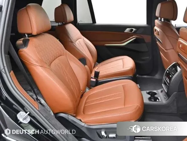 BMW X7 (G07) 2023 Черный из Кореи, фото 3