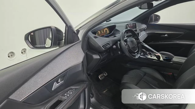 Peugeot 3008 second generation 2018 Белый из Кореи, фото 3