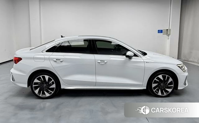 Audi A3 2023 Белый из Китая, фото 3